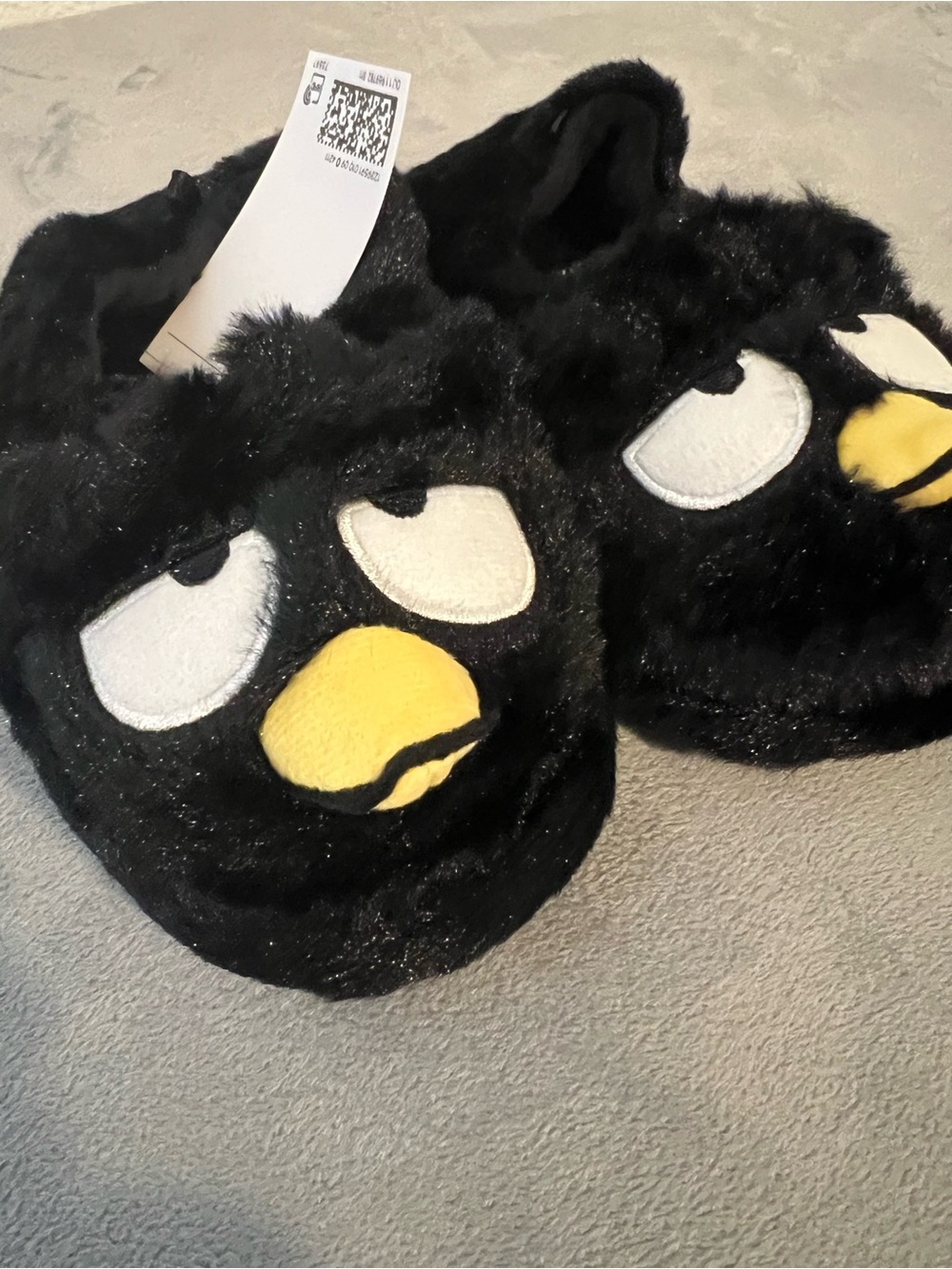 Badtz-Maru
H&M Black Plush Kids Slip-On Character Slippers with Yellow Beak - Picture 4 of 8